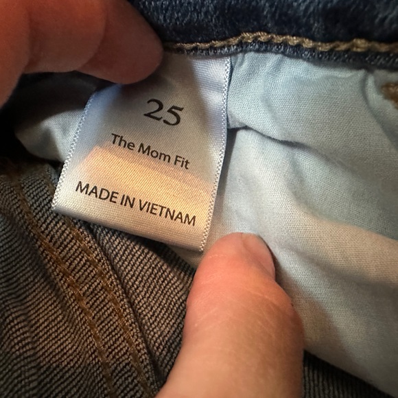 Mom fit size 25 so comfy - Picture 3 of 3